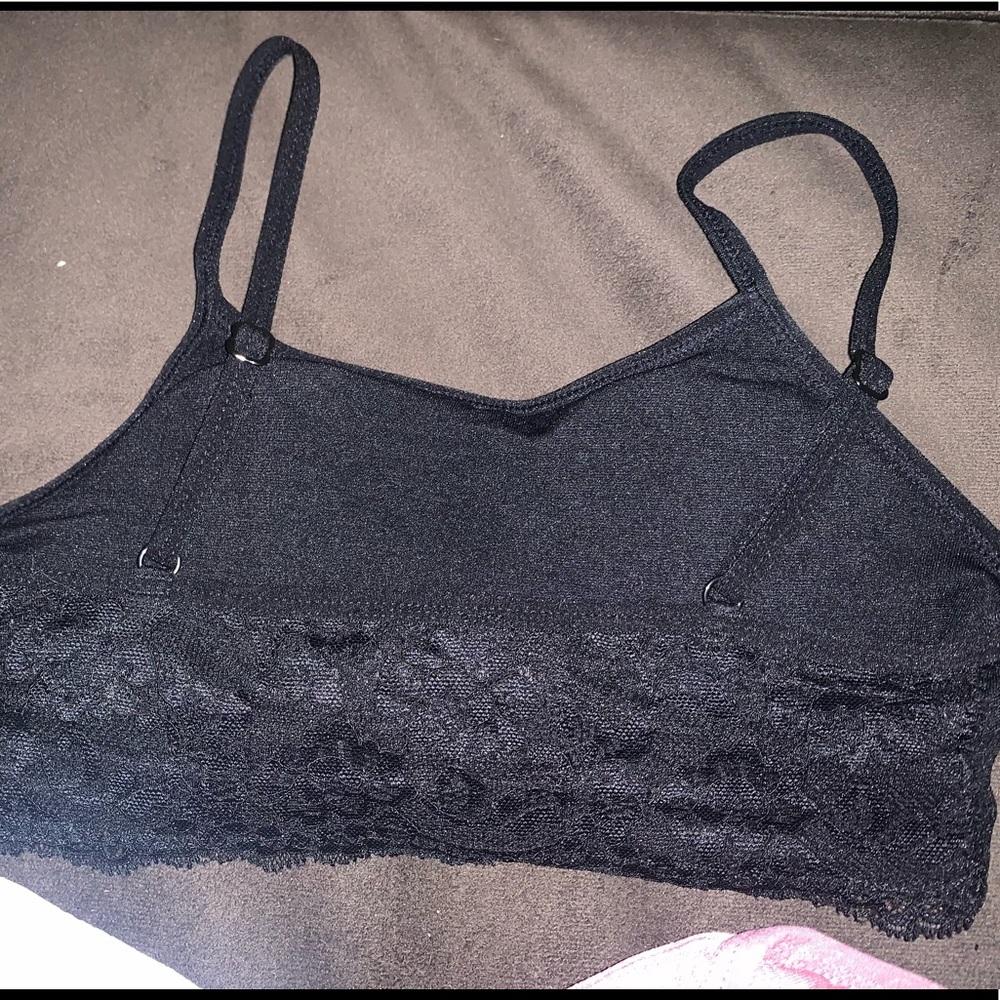 5 Style Bras - Picture 7 of 8